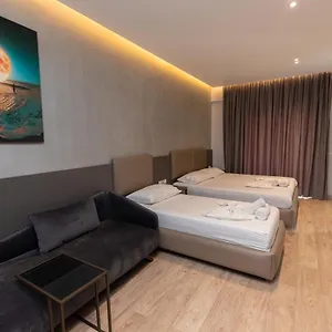 Novus , Vlorë Albania